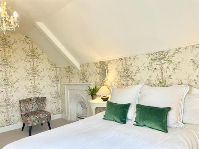 The Mount Somerton Retreat - Nr Bruton, Glastonbury, The Spectacular Wells Cathedral, Millfield School, Leonardo Helicopters, Yeovilton Екстер'єр фото